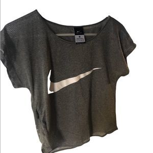 Nike dry fit mesh panel back short sleeve XS gray